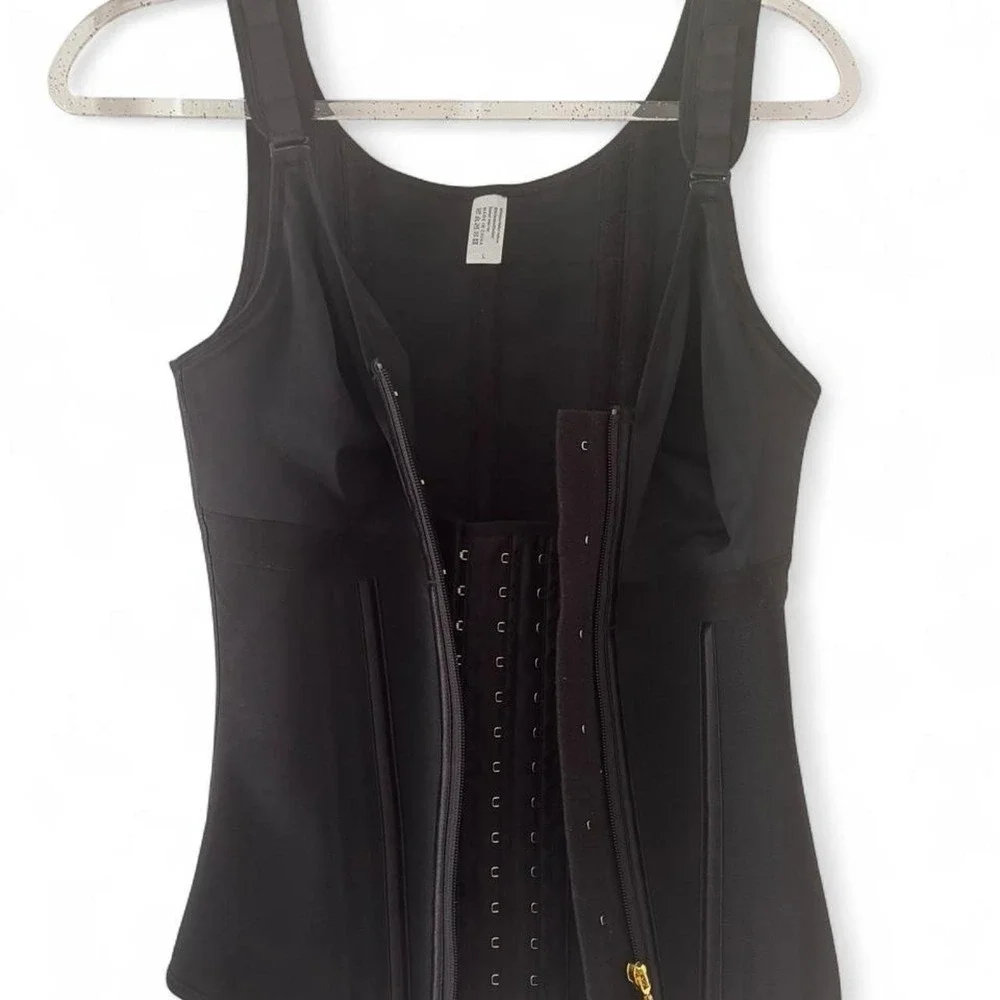 The Unbranded Brand support everyday vest