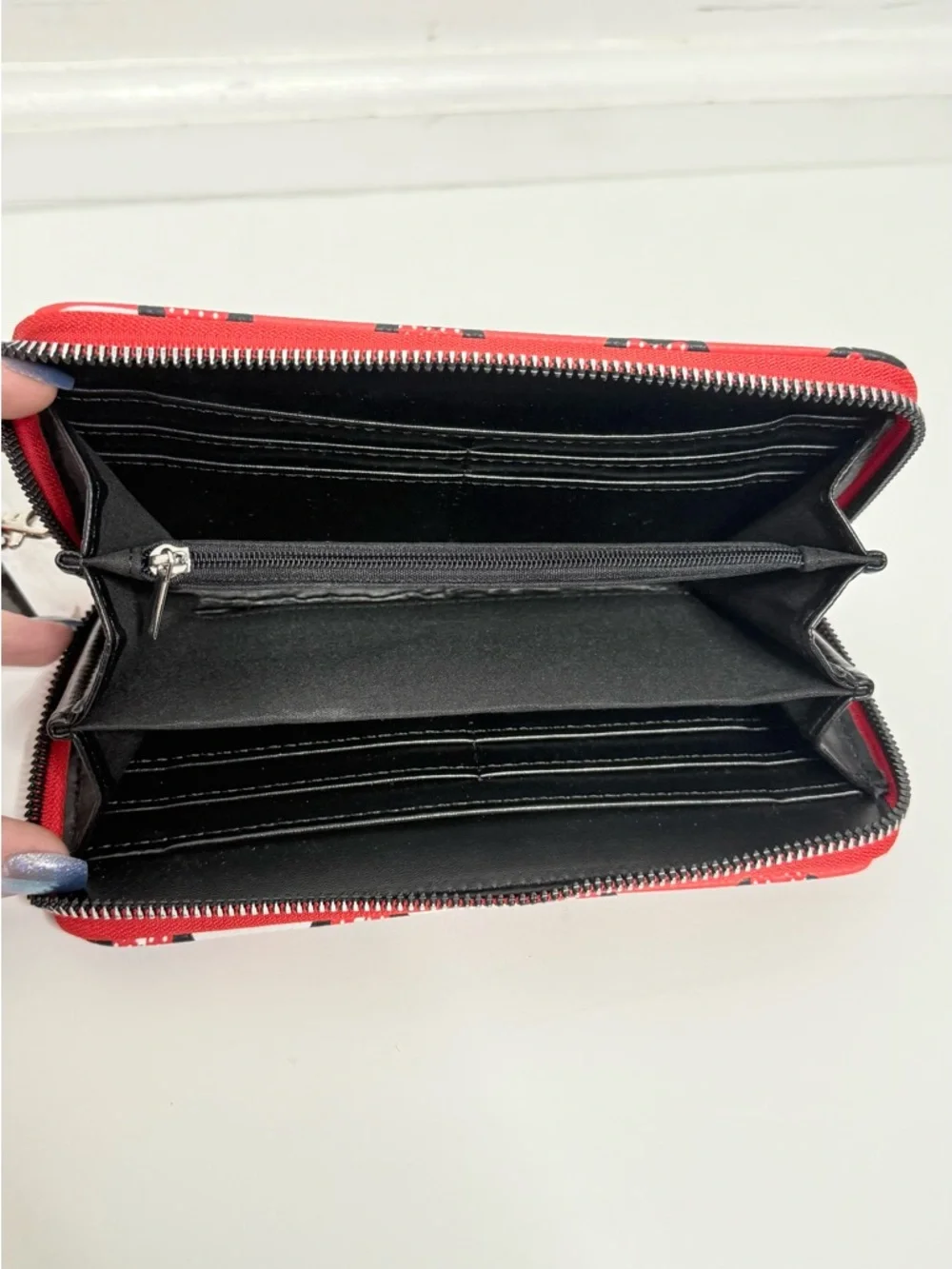 Disney Minnie Mouse Zip Around Wallet Wristlet