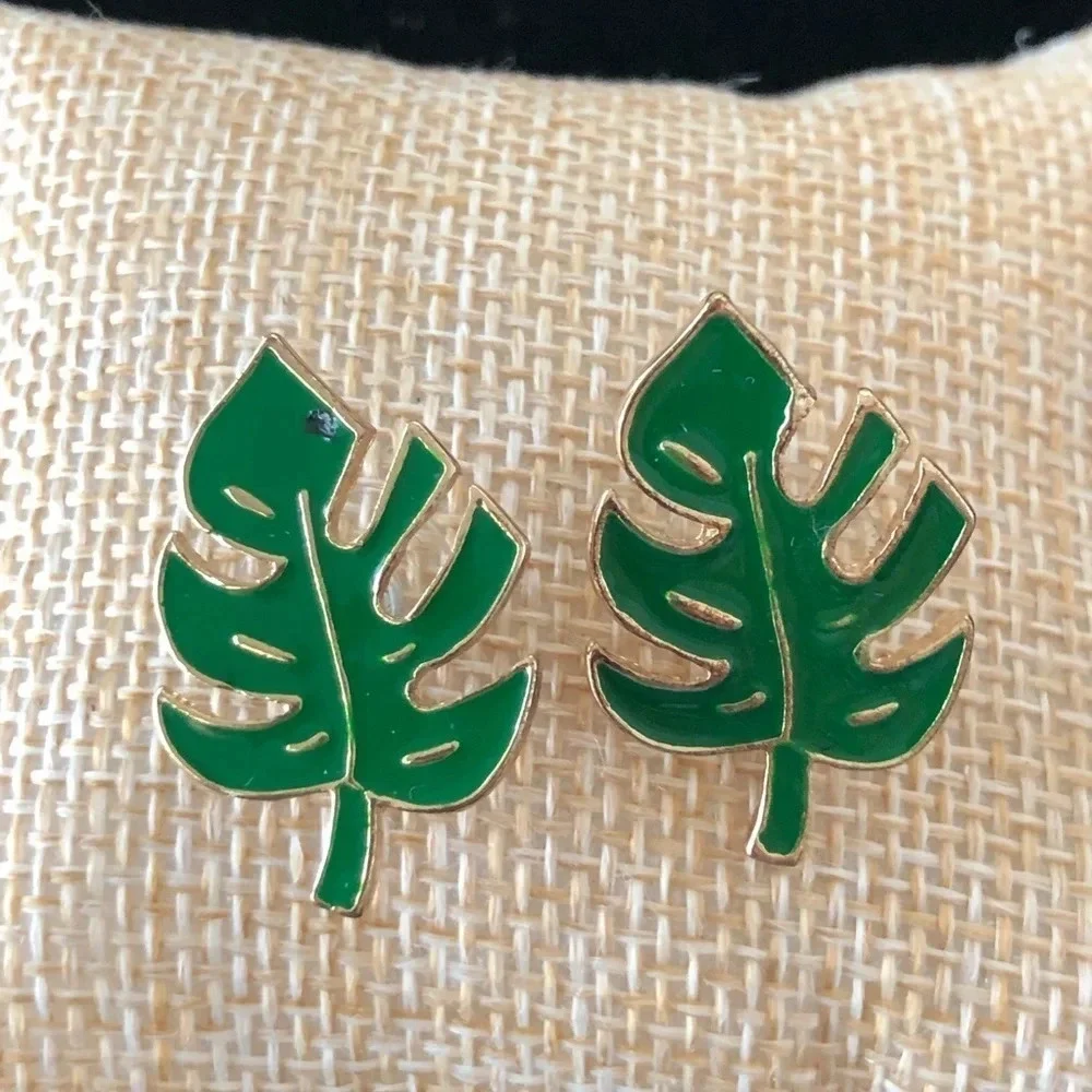 Gold‎ Tone Green Enamel Monstera Palm Leaf Tropical Post Earrings Fun Cute 1”