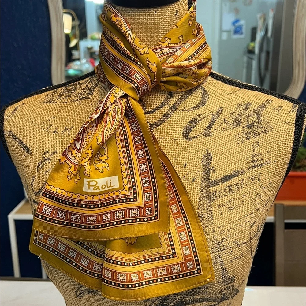 Paoli vintage gold
