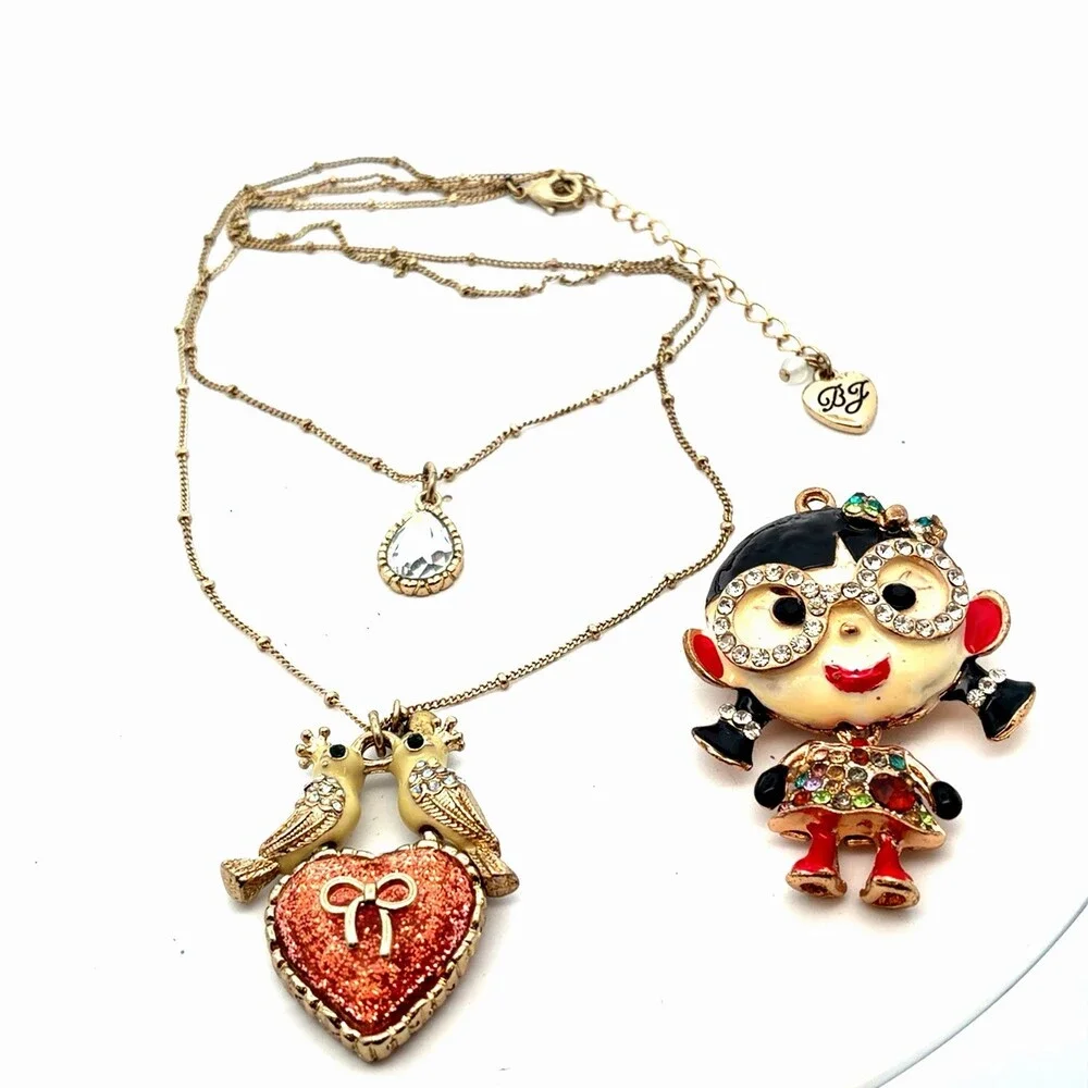 Betsey Johnson Gold Tone Rhinestone Enamel 3 Piece Lot Pendant & Necklace