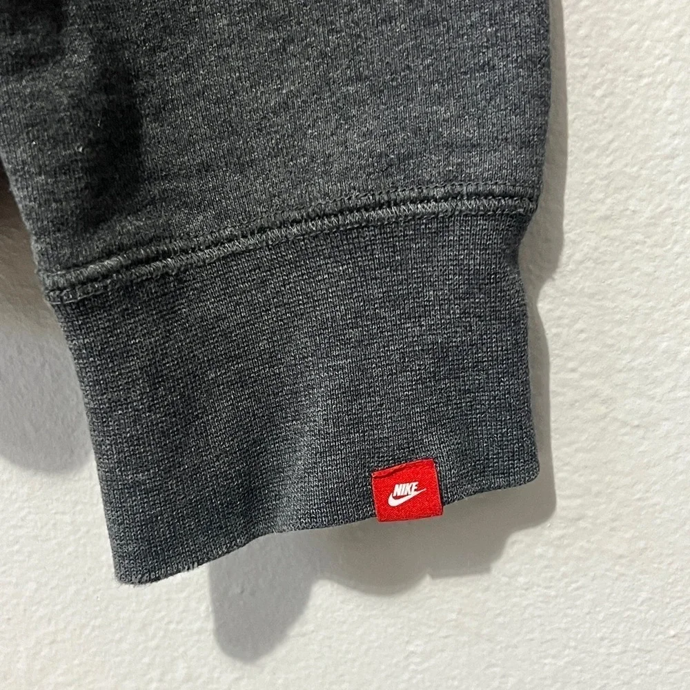 Nike crewneck pullover