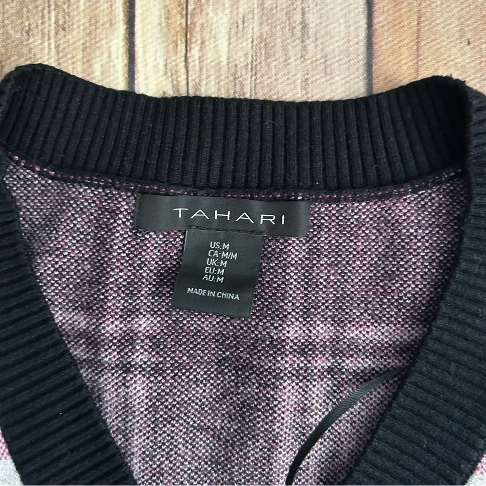 Tahari plaid pullover