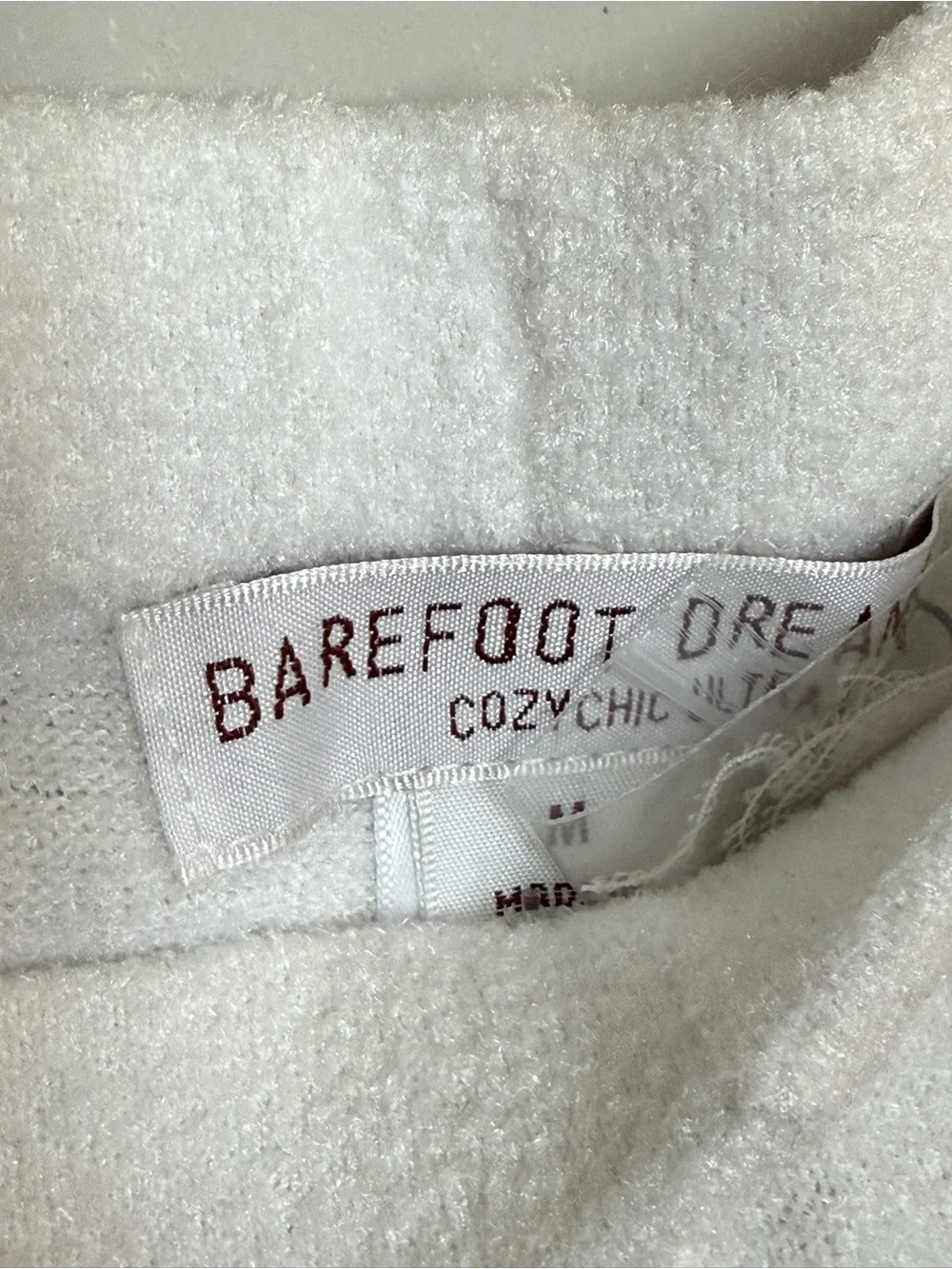 Barefoot Dreams knit use cream