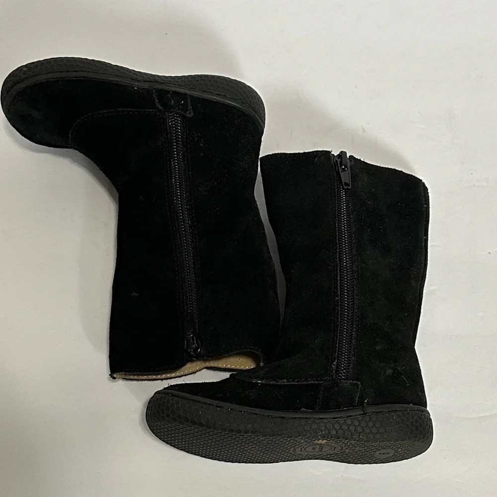 Livie & Luca girls Black Suede Boots with Button Accents size 6