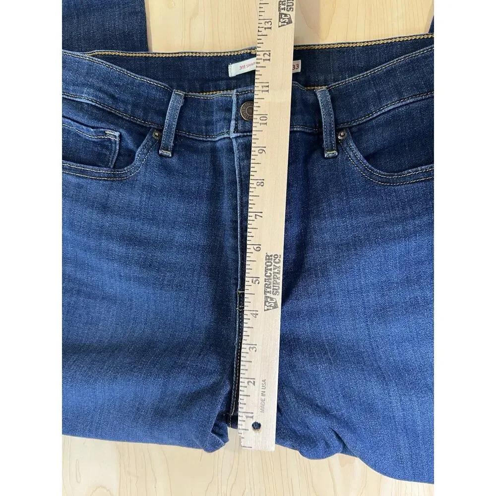 Levis levi 311