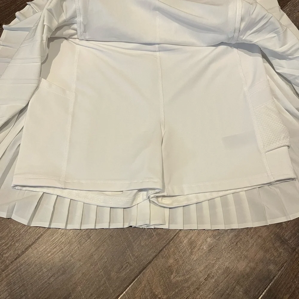 Athleta tennis skort