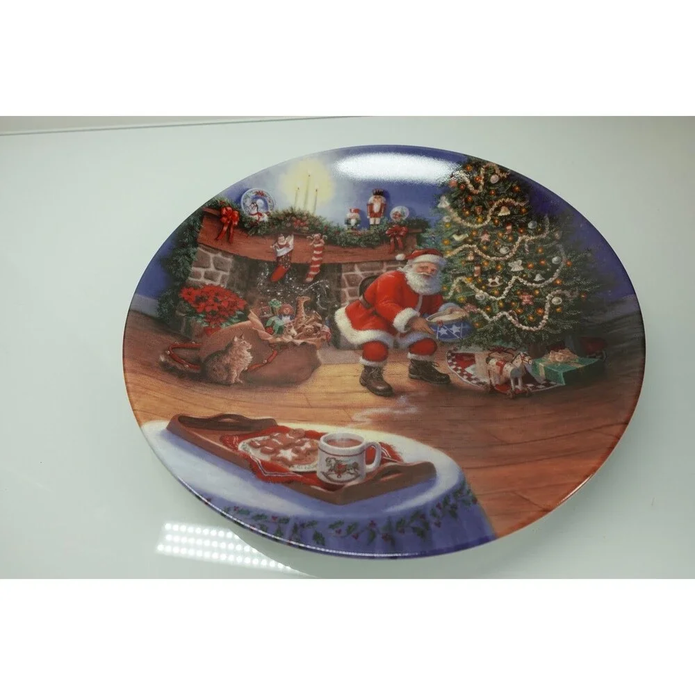 Lenox Santa's Journey Set of 4 Party Plates - New in Box