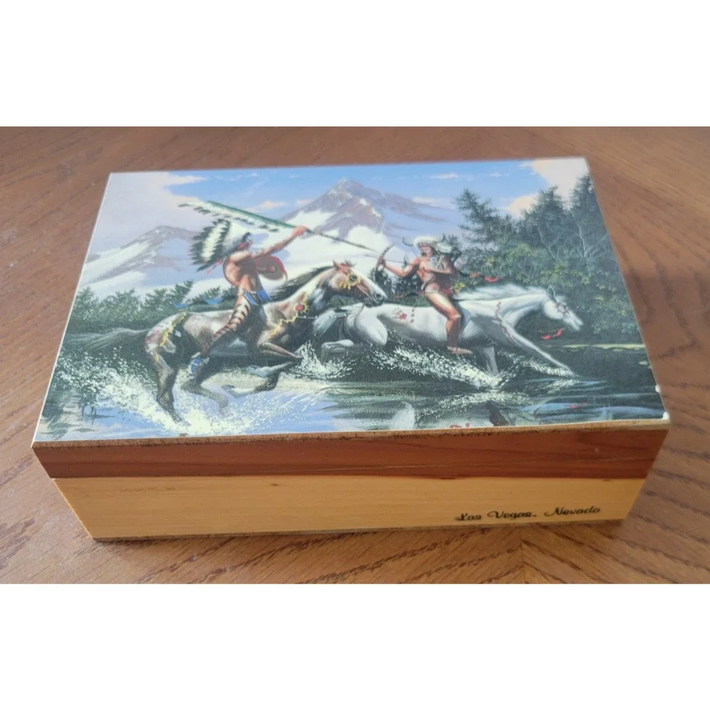 Vtg Wood Box Native American Warriors Horses Las Vegas Hinged Trinket‎ holder