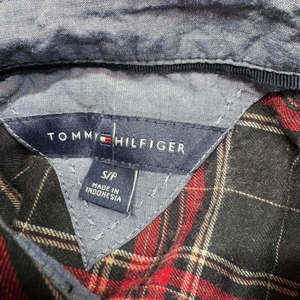 Tommy‎ Hilfiger Flannel Shirt Mens Small Red Black Plaid Button Down Long Sleeve
