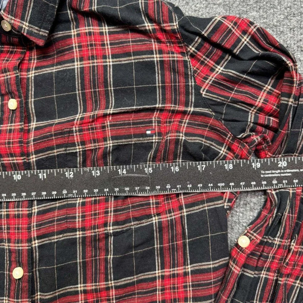 Tommy‎ Hilfiger Flannel Shirt Mens Small Red Black Plaid Button Down Long Sleeve