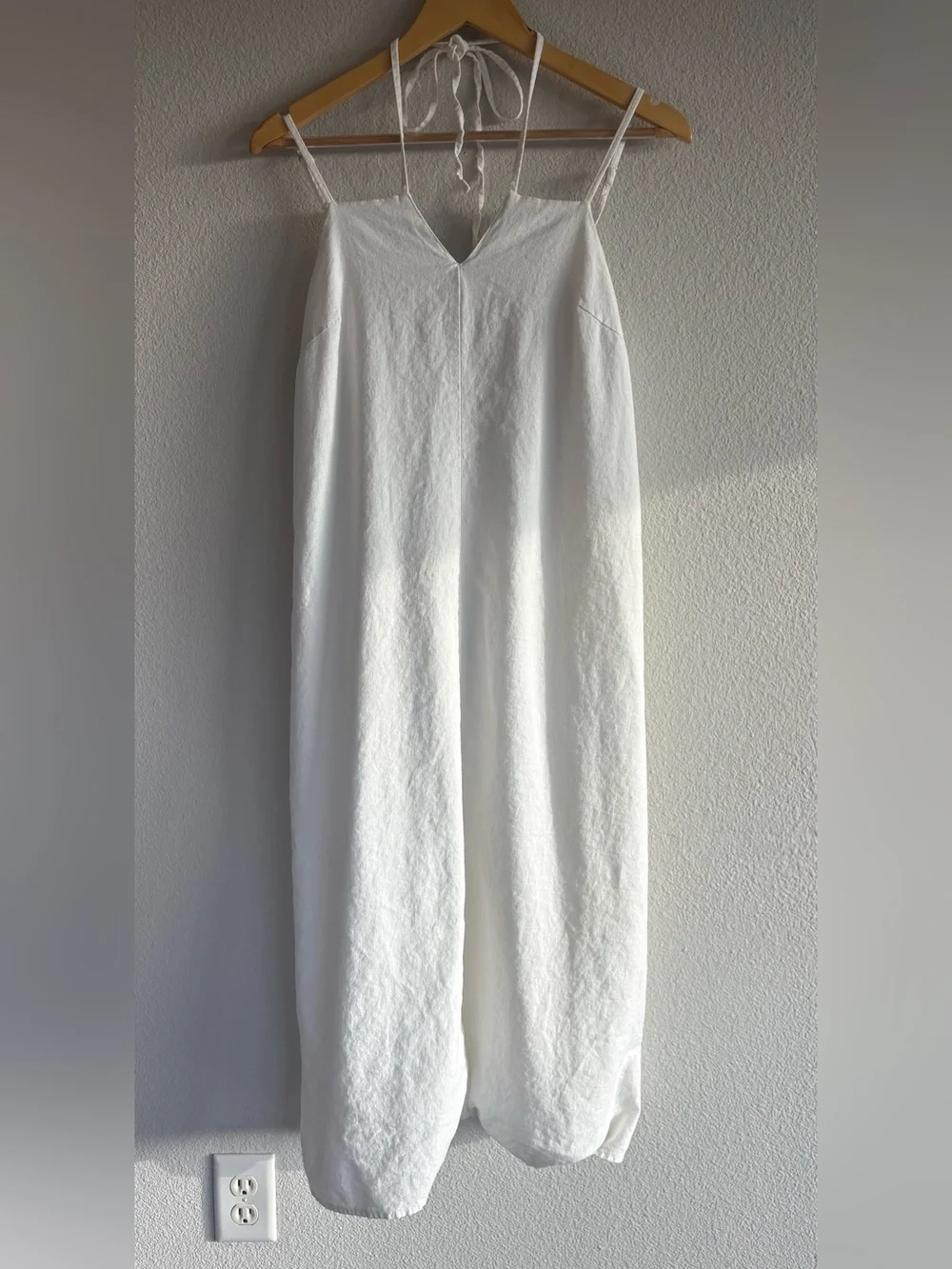 Universal Thread lightweight linen