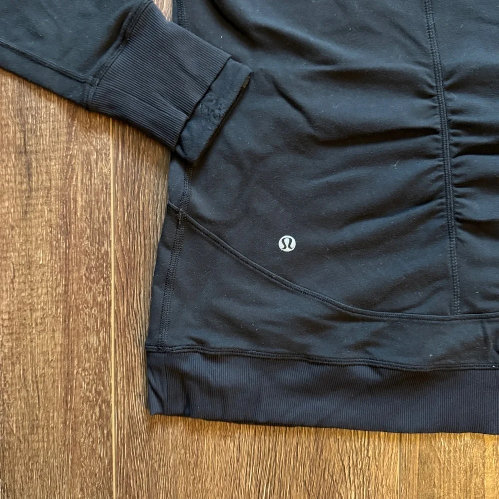 lululemon athletica very good