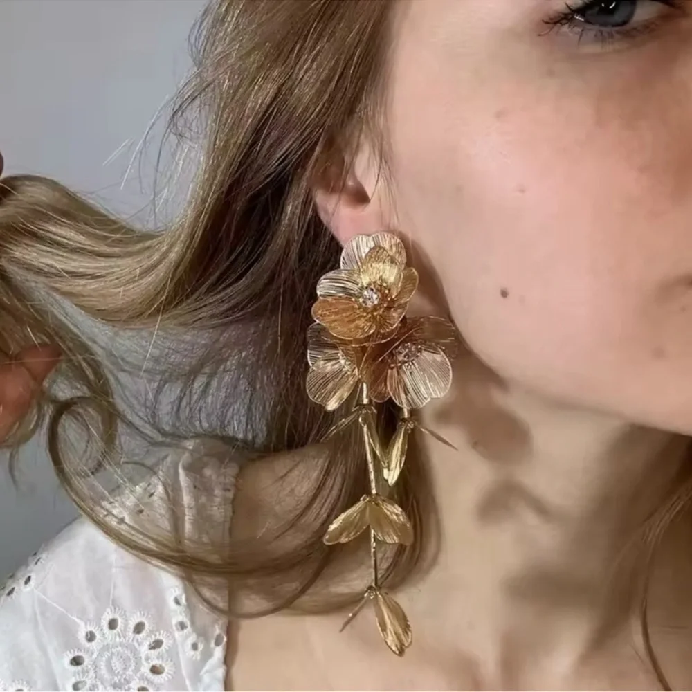 Zara Kate Middleton cascading floral earrings