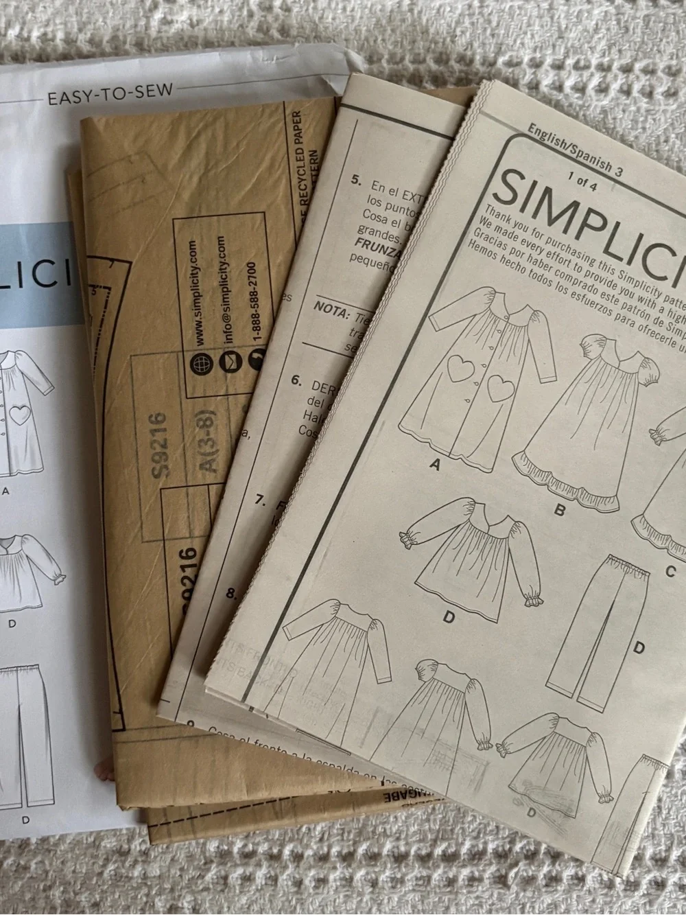 Simplicity Easy-to-Sew Pattern S9216A for Girl’s Nightgown and Pajamas