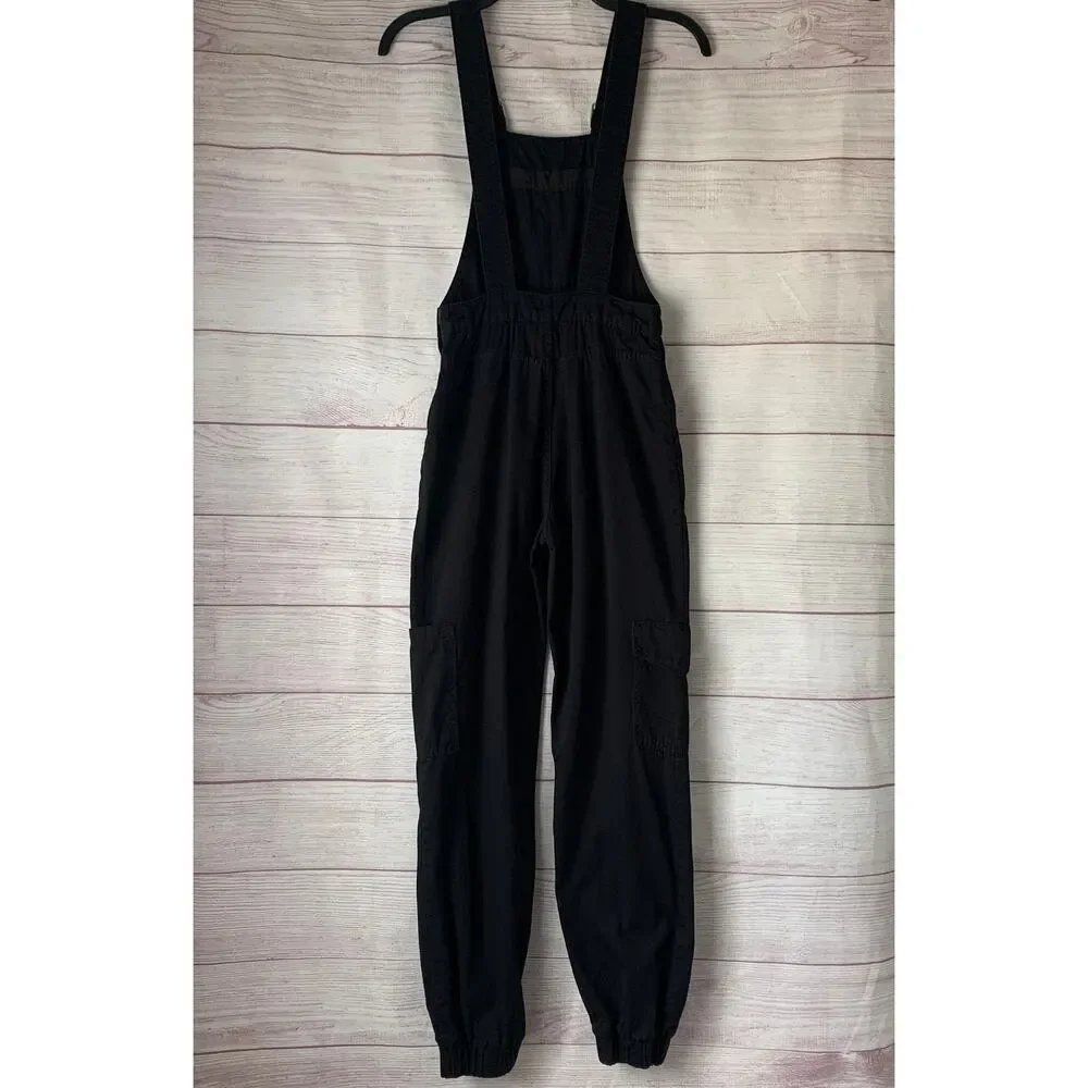 Divided black jogger