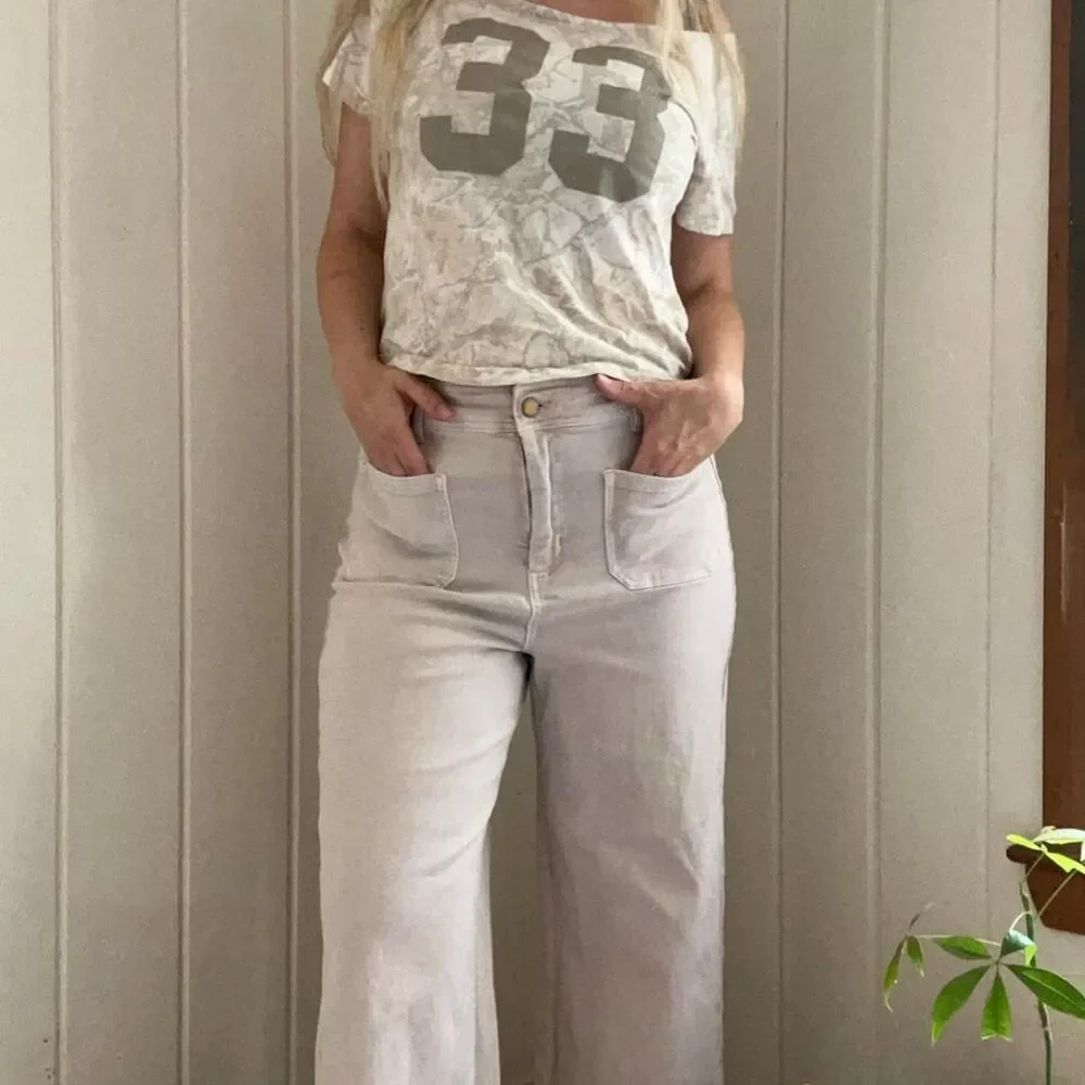 Oat Wide Leg Jeans with frayed hem and square pockets size 10
