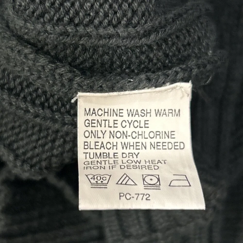 Izod sweater large