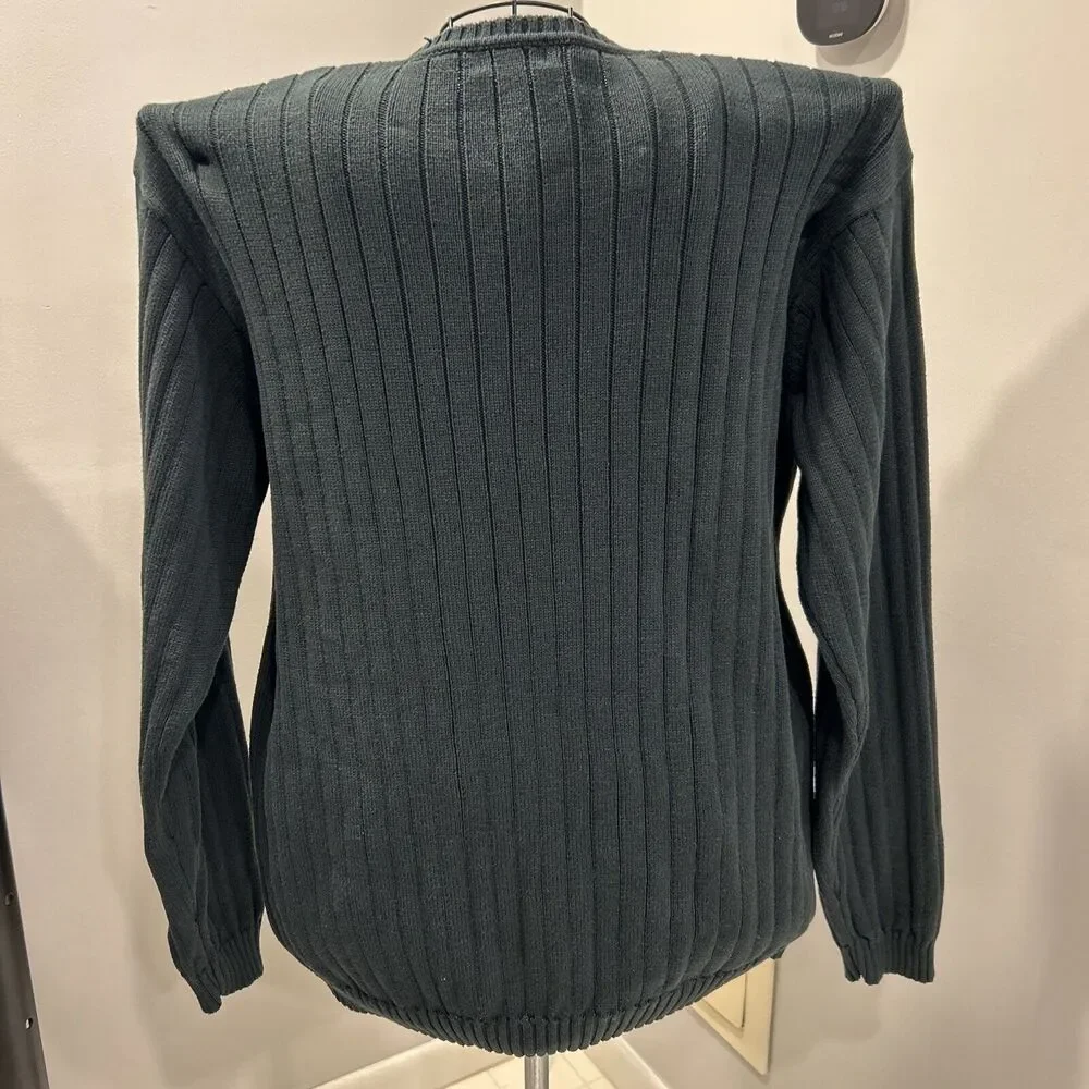 Izod sweater large