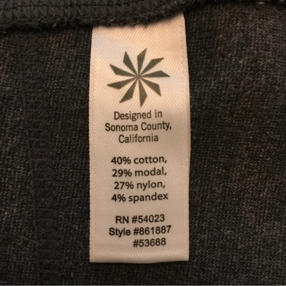 Athleta strata skirt