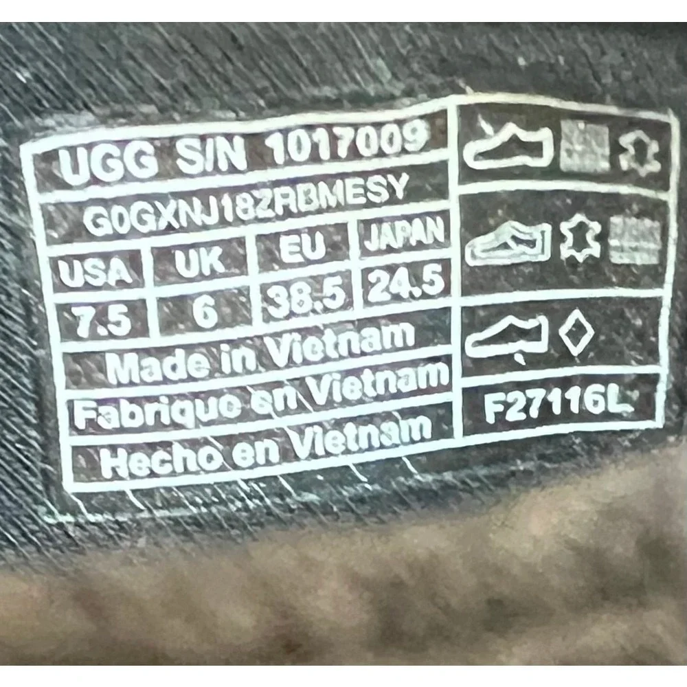 UGG gently preloved