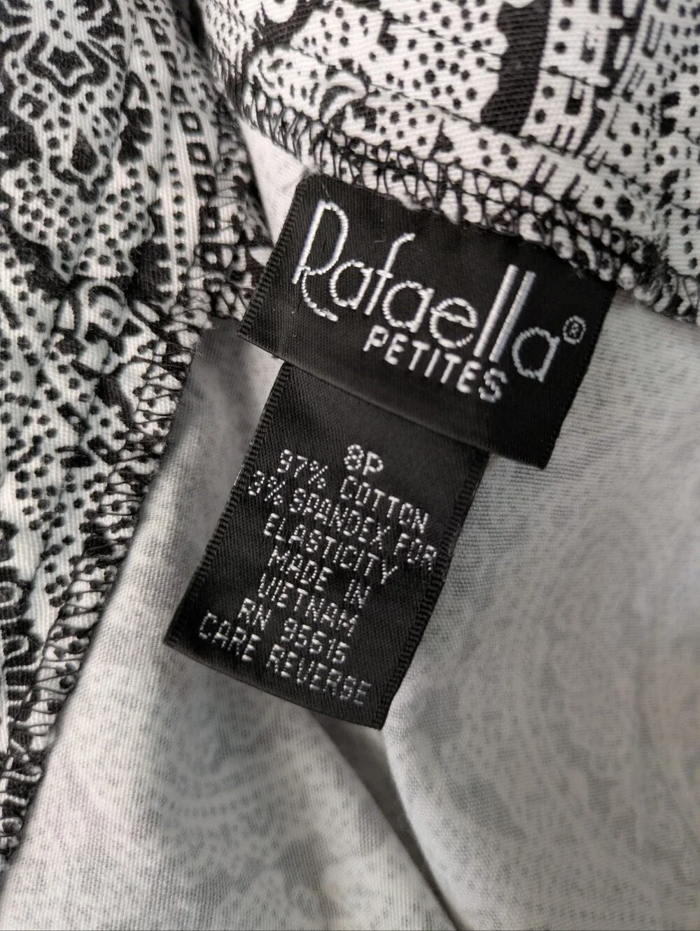 Rafaella Petites Women’s Paisley Print Cropped Pants - Black & White Size 8P