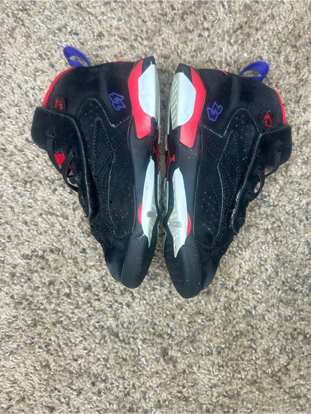 four pairs of shoes that need to be repair look at pictures