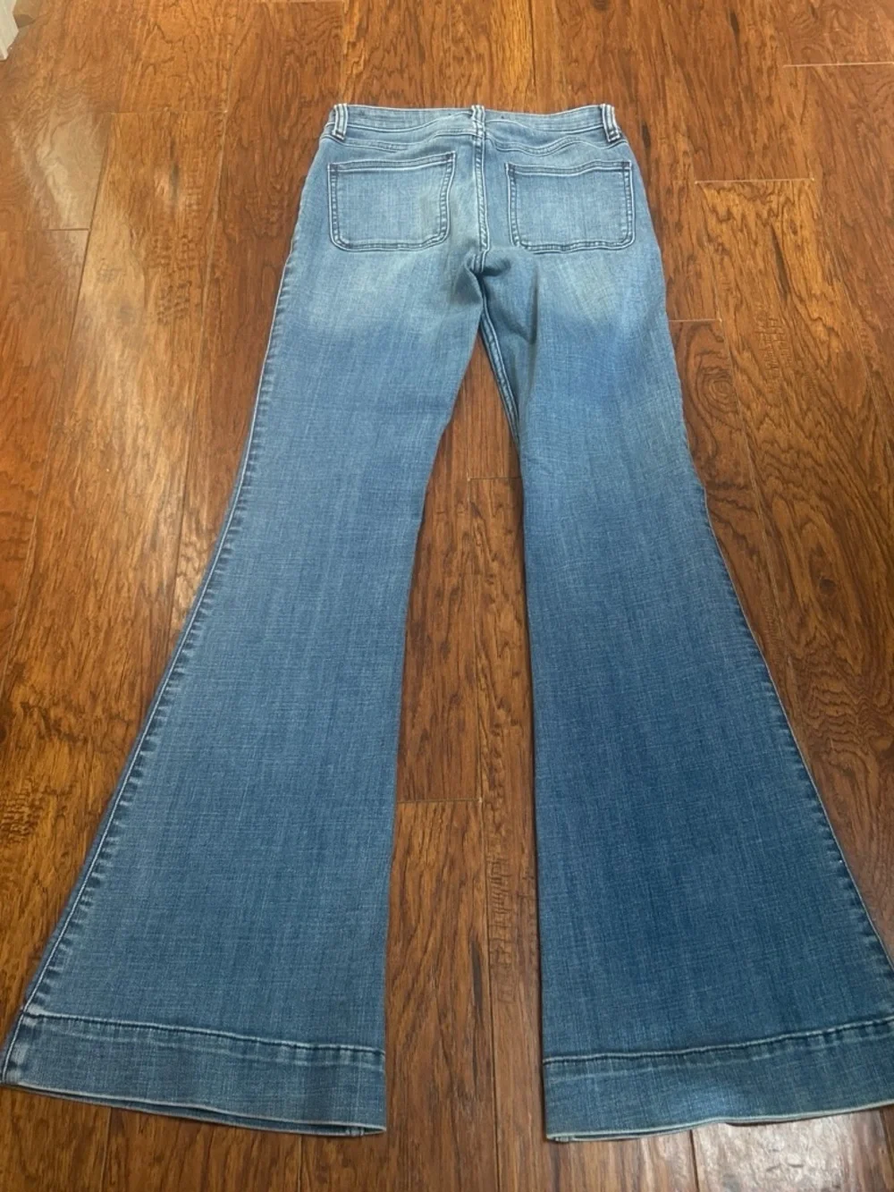 Abercrombie & Fitch wide flare
