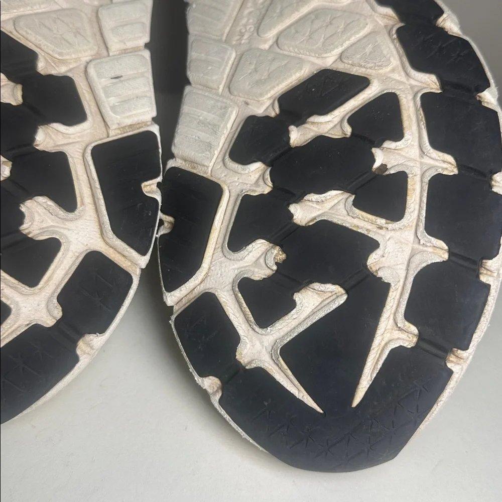 Hoka stylish sneakers