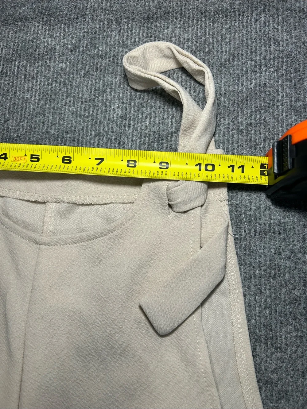 No Label comfortable cream