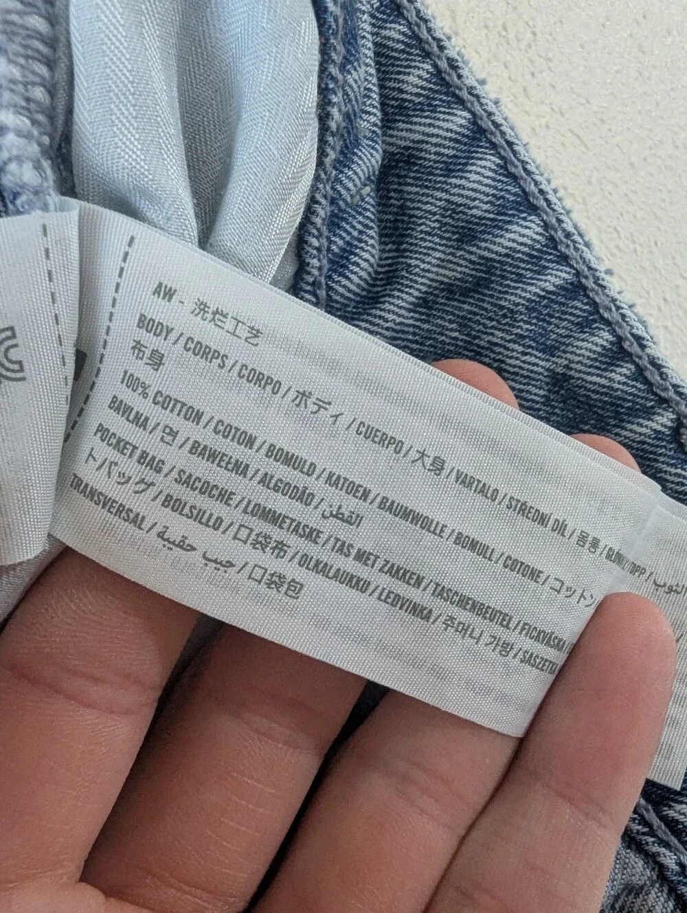 Hollister light acid