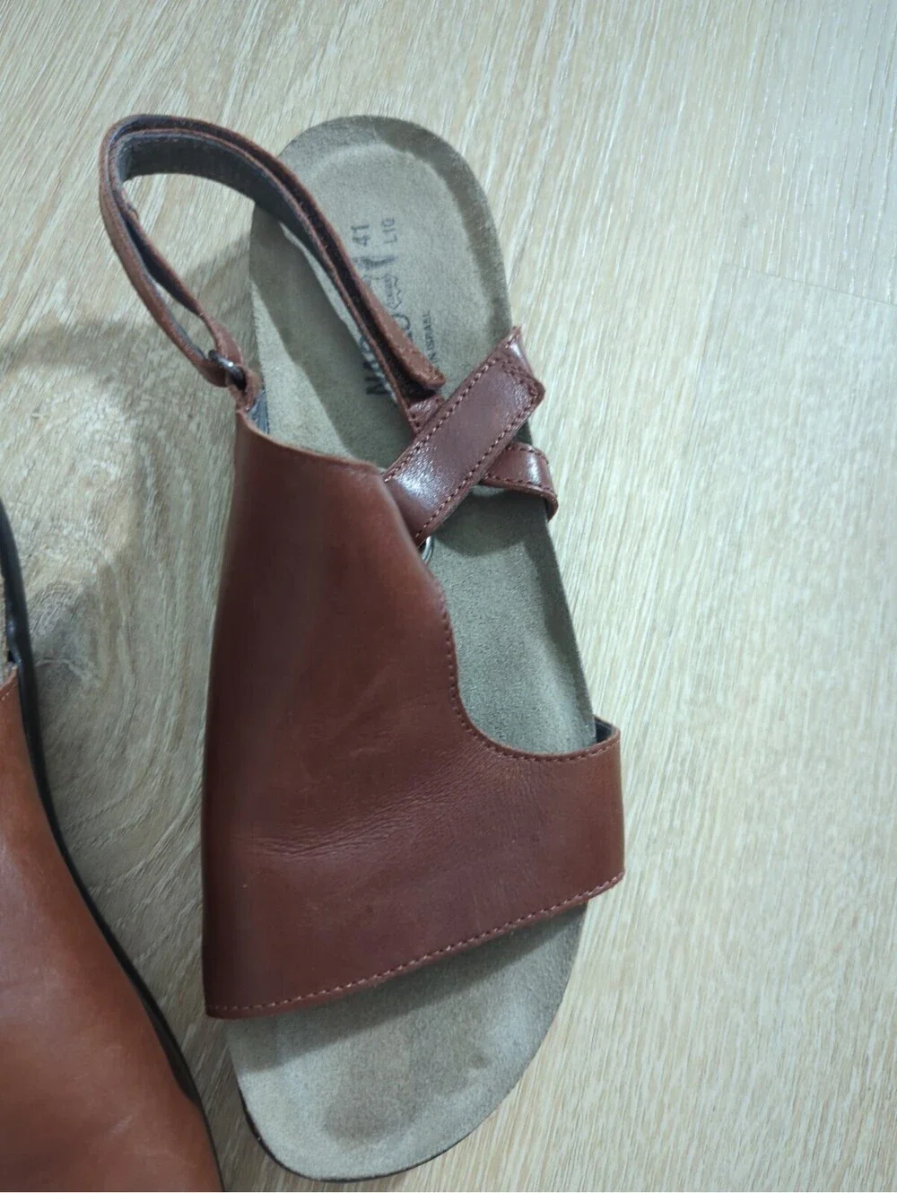 Naot comfortable brown