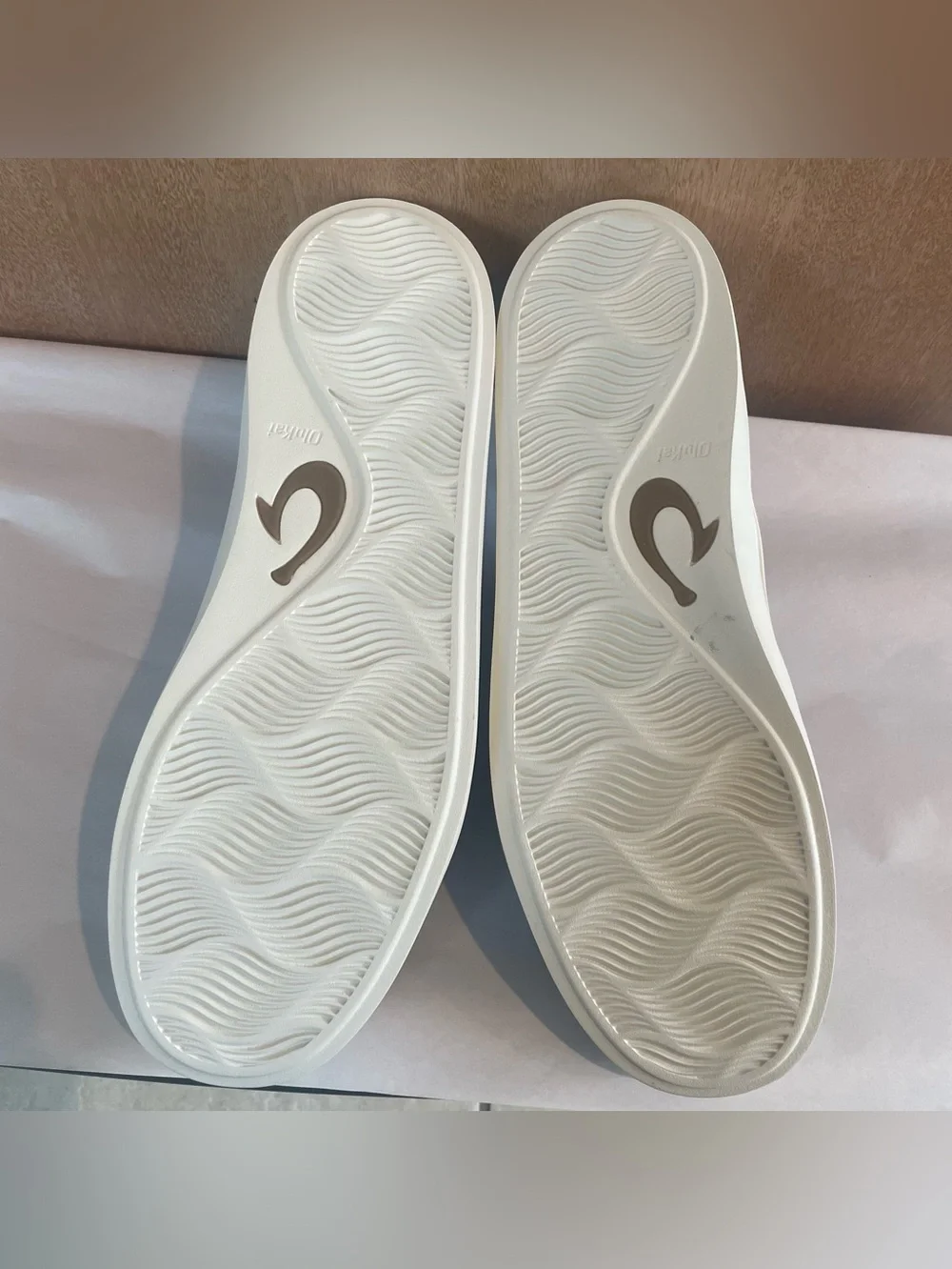 OluKai x Kahala Tradewind Ocean Spray Outrigger Mens US 11.5 Beach Hawaii Shoes