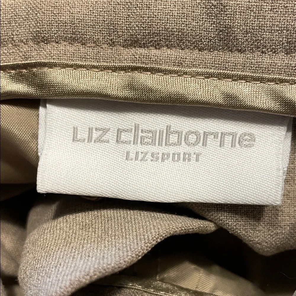 Liz Claiborne classic straight