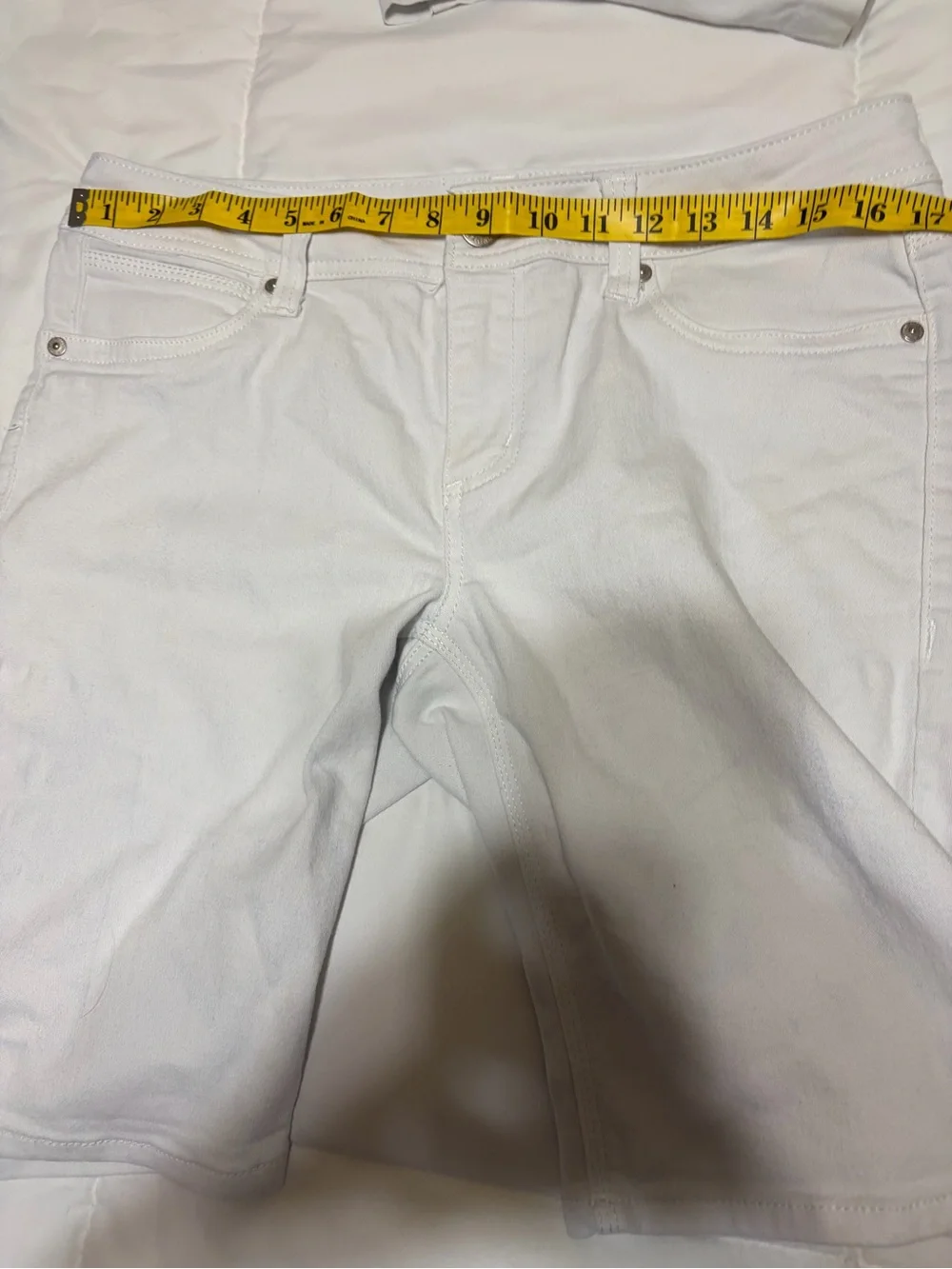 N/A classic white