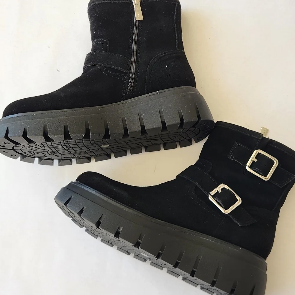 J/SLIDES nwt slides