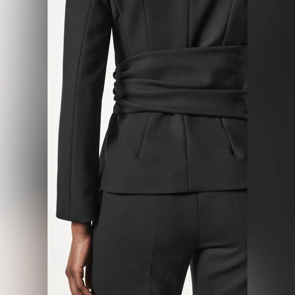 The Fold fold black