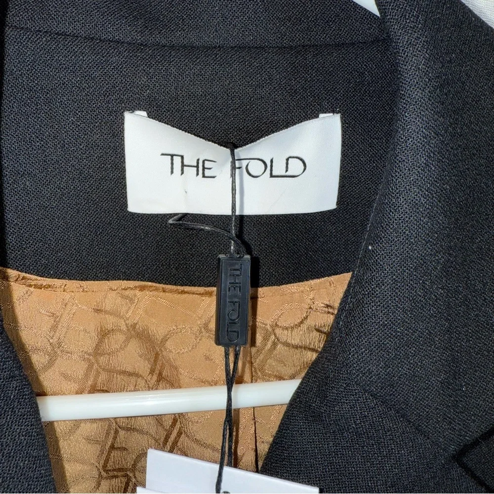 The Fold fold black