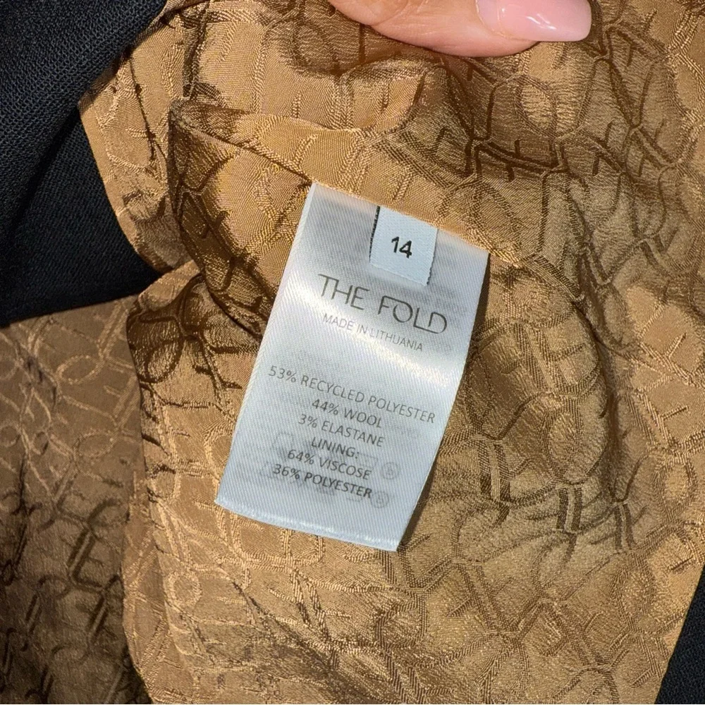 The Fold fold black