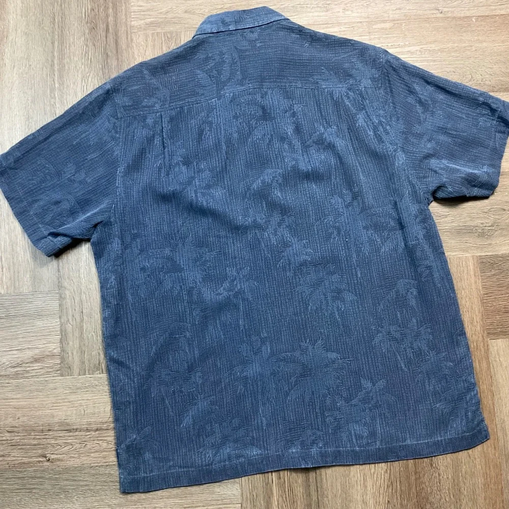 Tommy Bahama sleeve length