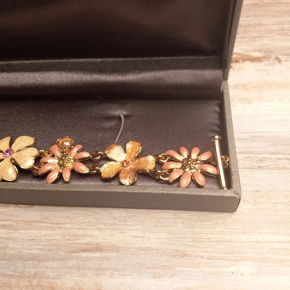 Dillards Sensitive Skin Floral Bracelet Gold Tone Pink Cream Enamel Toggle NIB