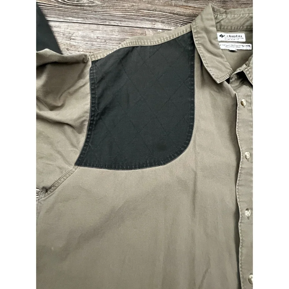Columbia mens button