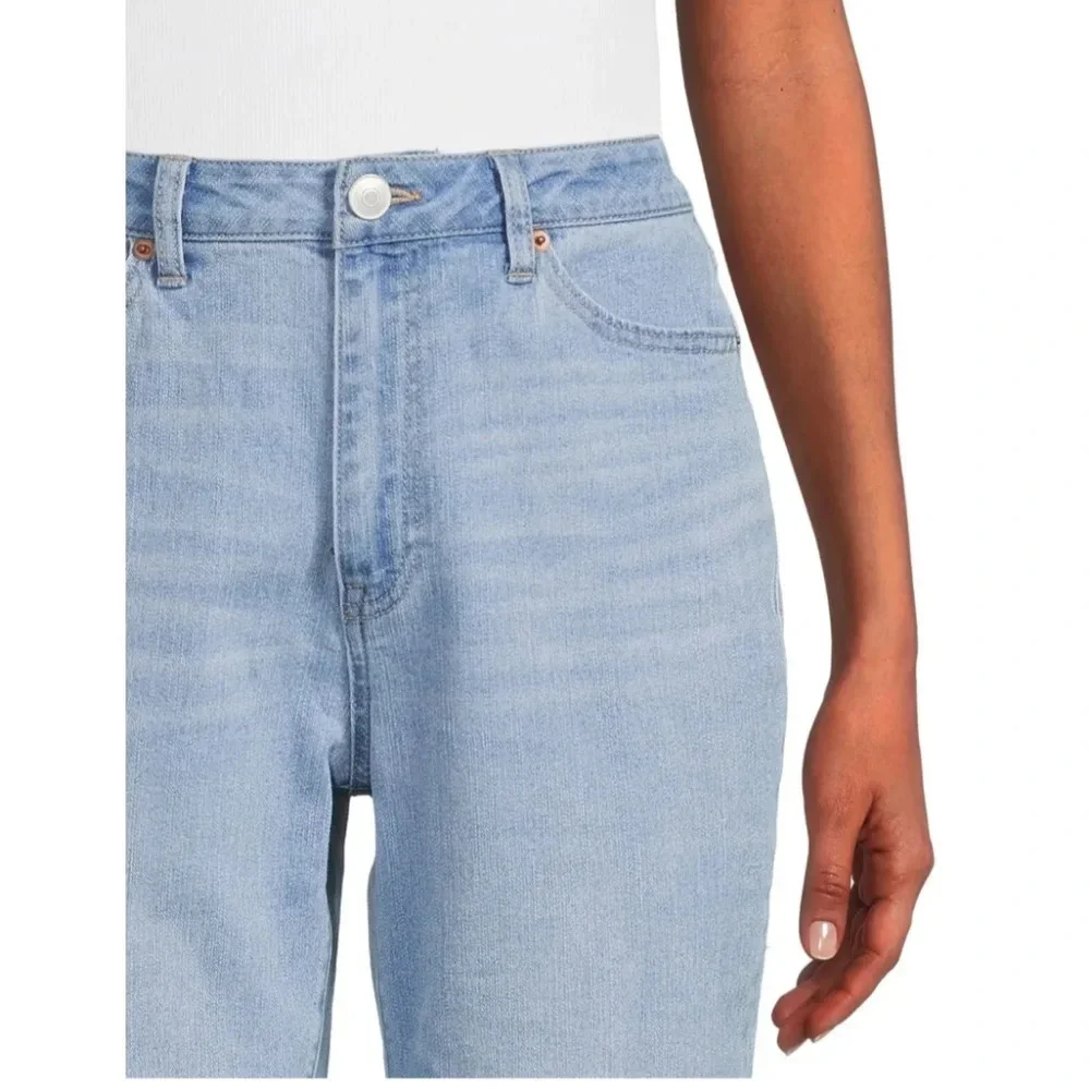 No Boundaries Juniors' High Rise Mom Jeans Light Wash Size 13 NWT