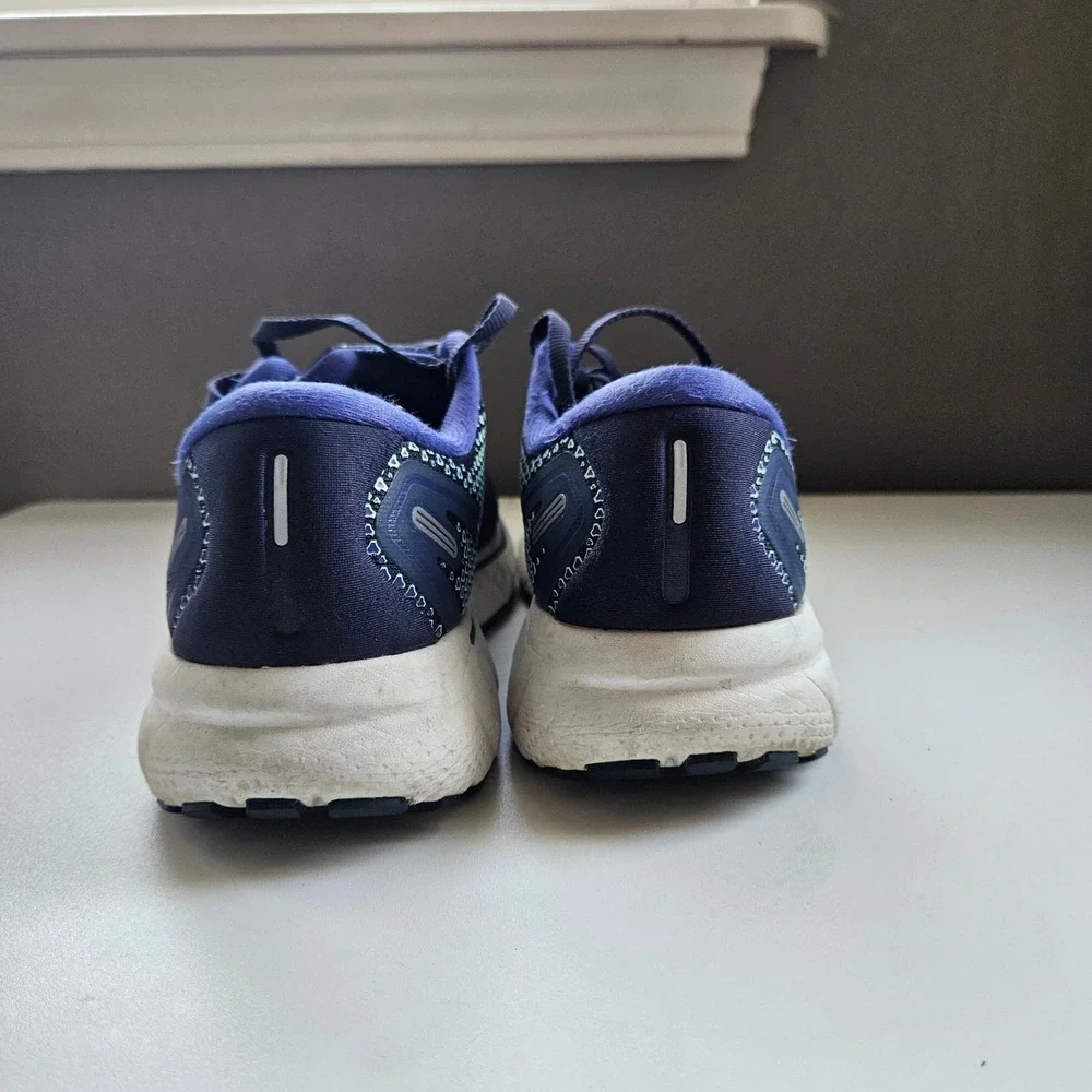 Brooks Ghost 14 Running Shoes Womens 8 Peacoat Yucca Navy Athletic Gym Walking