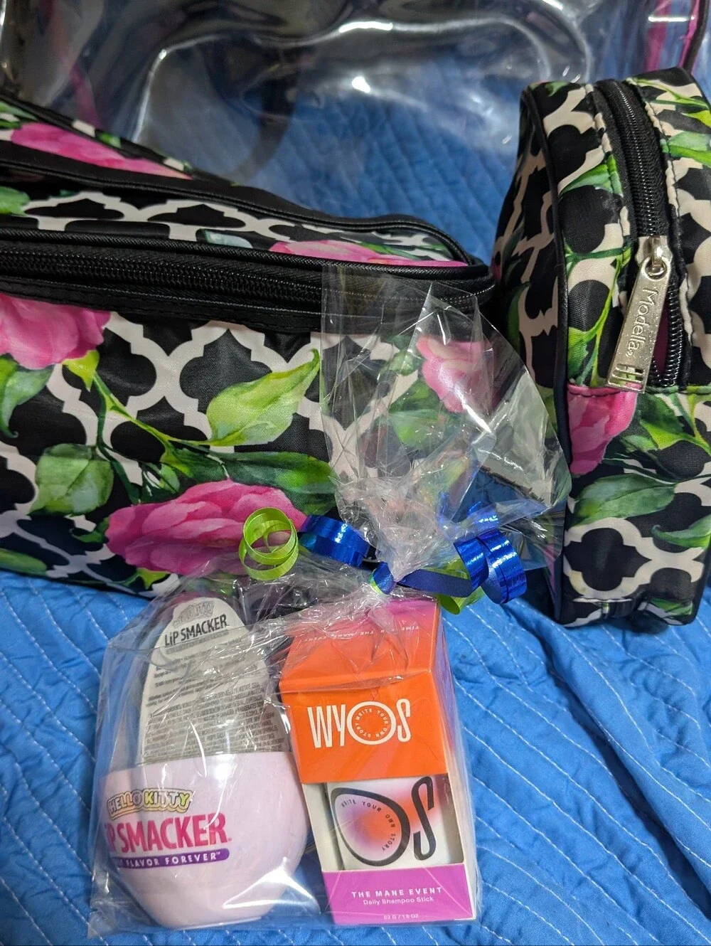 Modella compact cosmetic