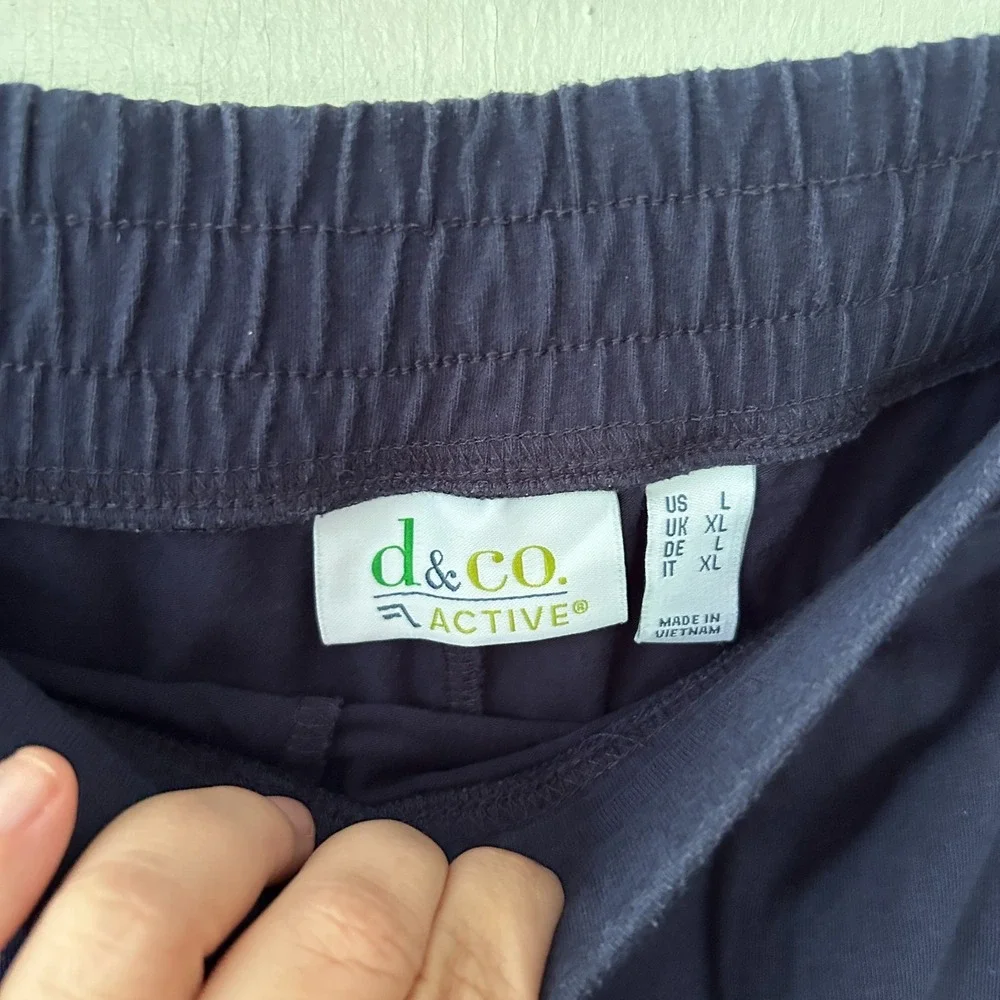 d&co waist 17