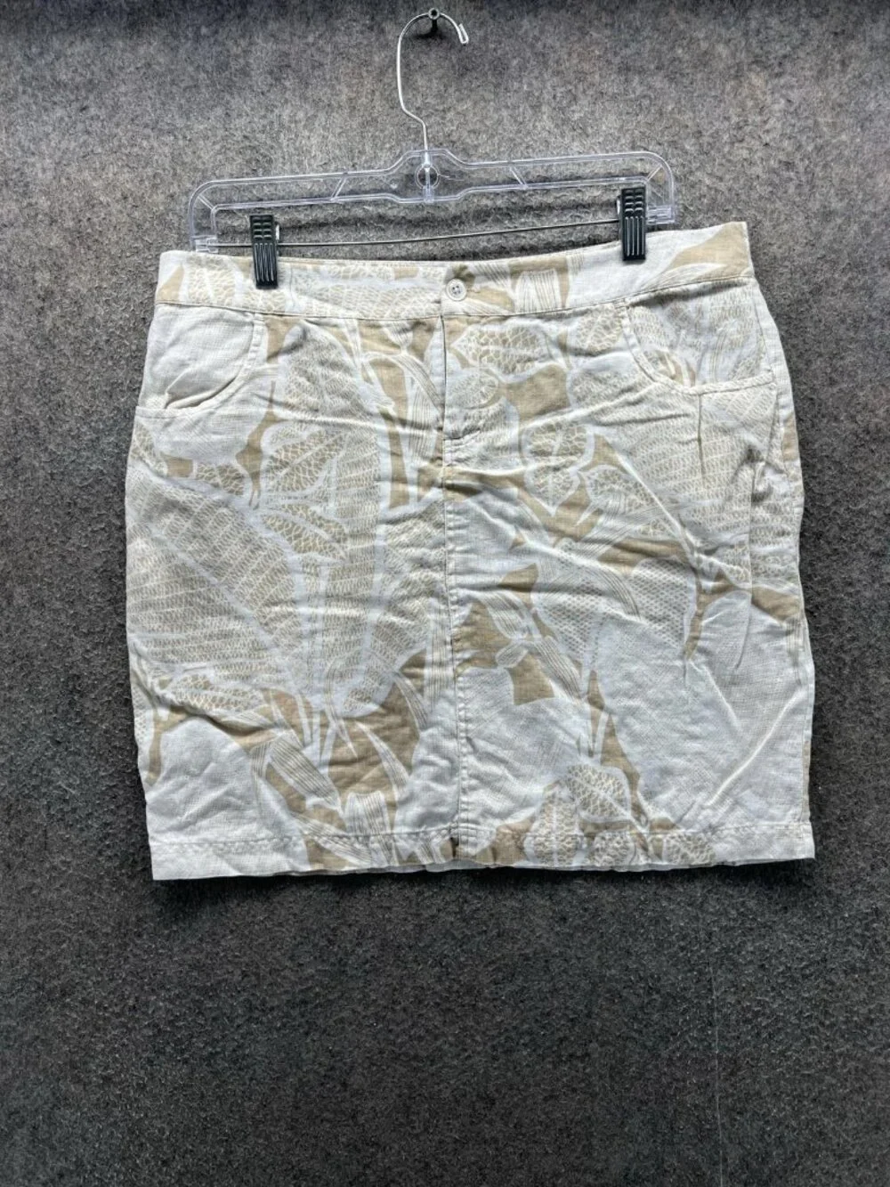 Tommy Bahama Skirt Womens 8 Beige Floral Tropical Print Short Pockets Casual