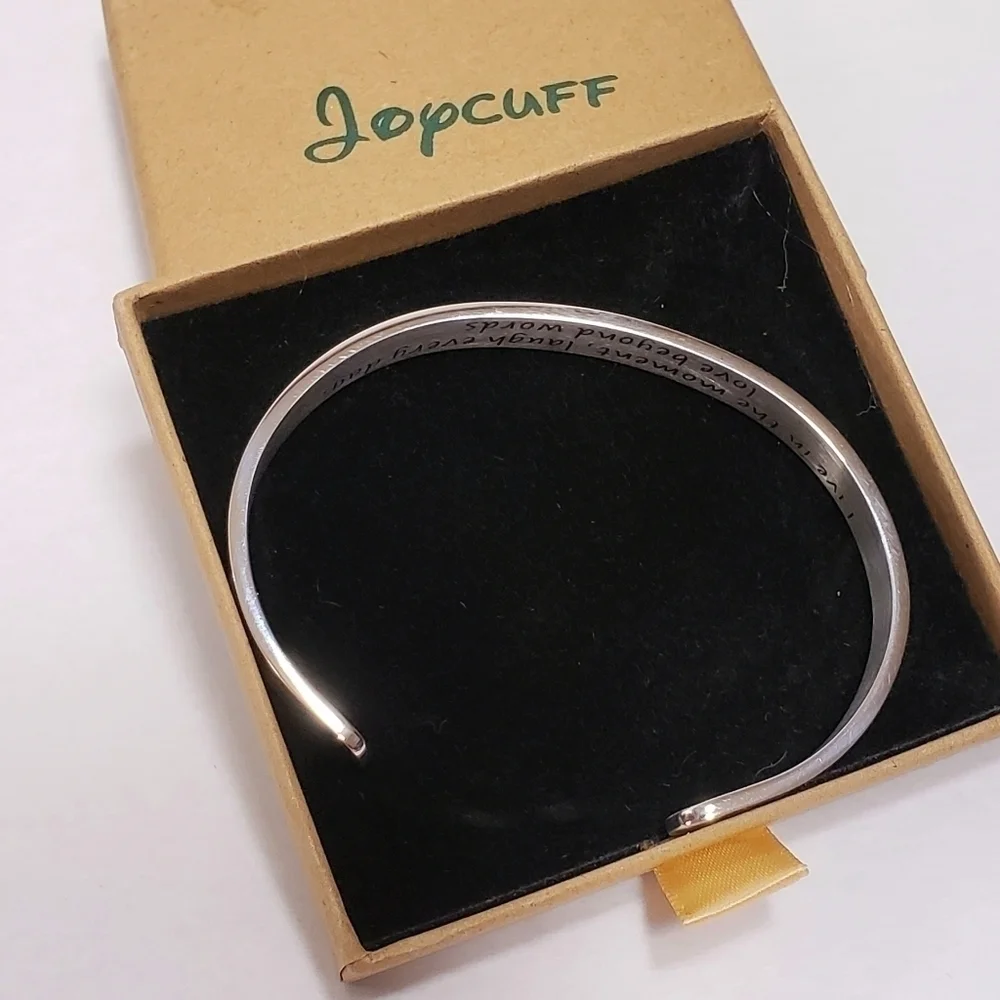 Joycuff new box
