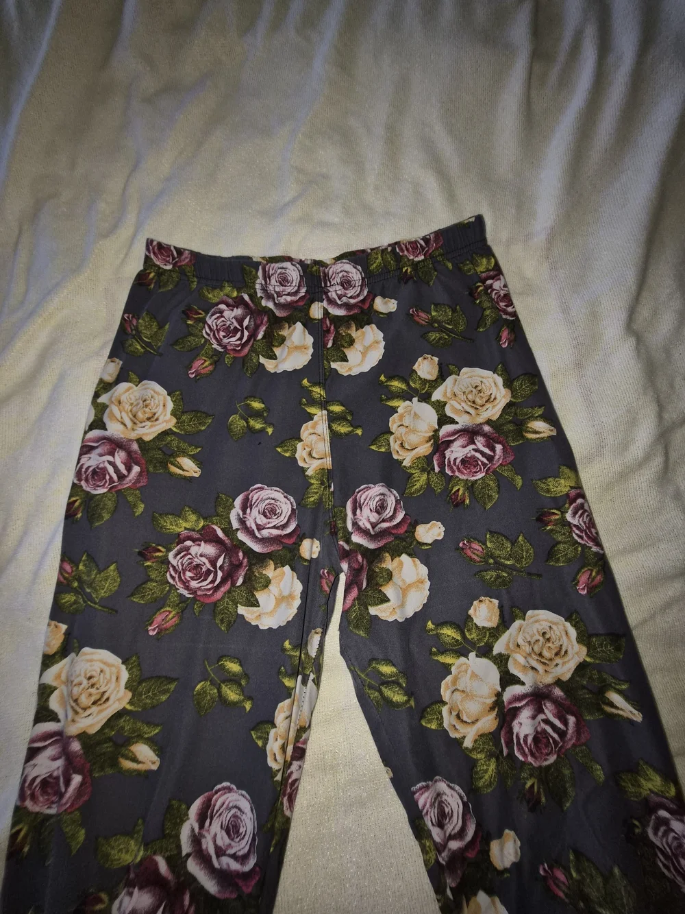 Source Unknown Floral Leggings - Gray with Cream & Purple Roses
