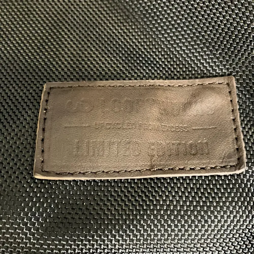LOOPTWORKS upcycled laptop